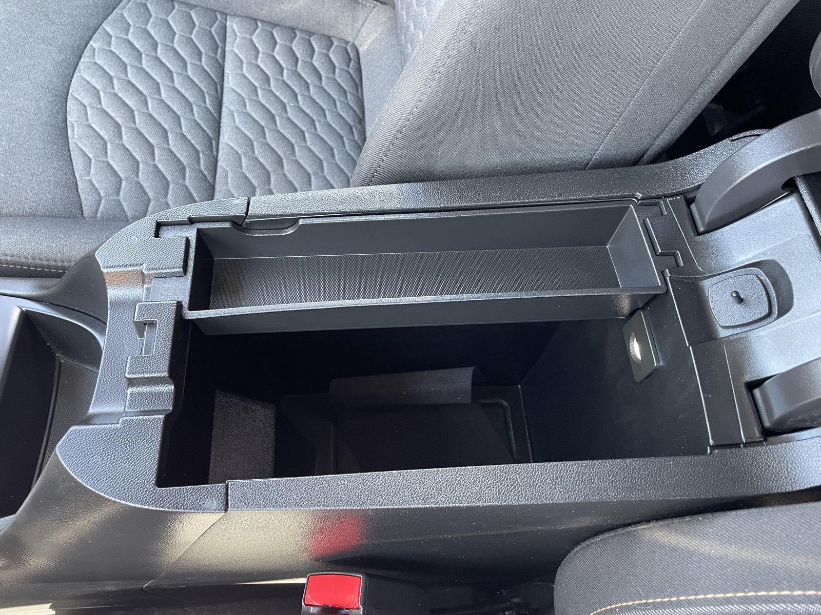 Vehicle photo 31