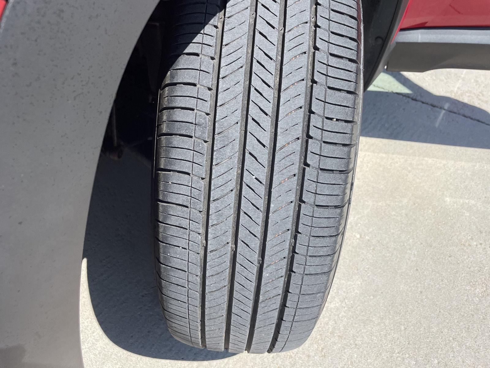Vehicle photo 11