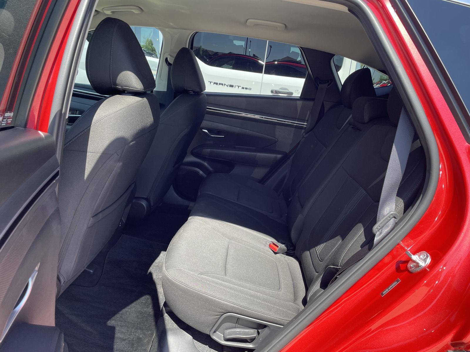 Vehicle photo 20