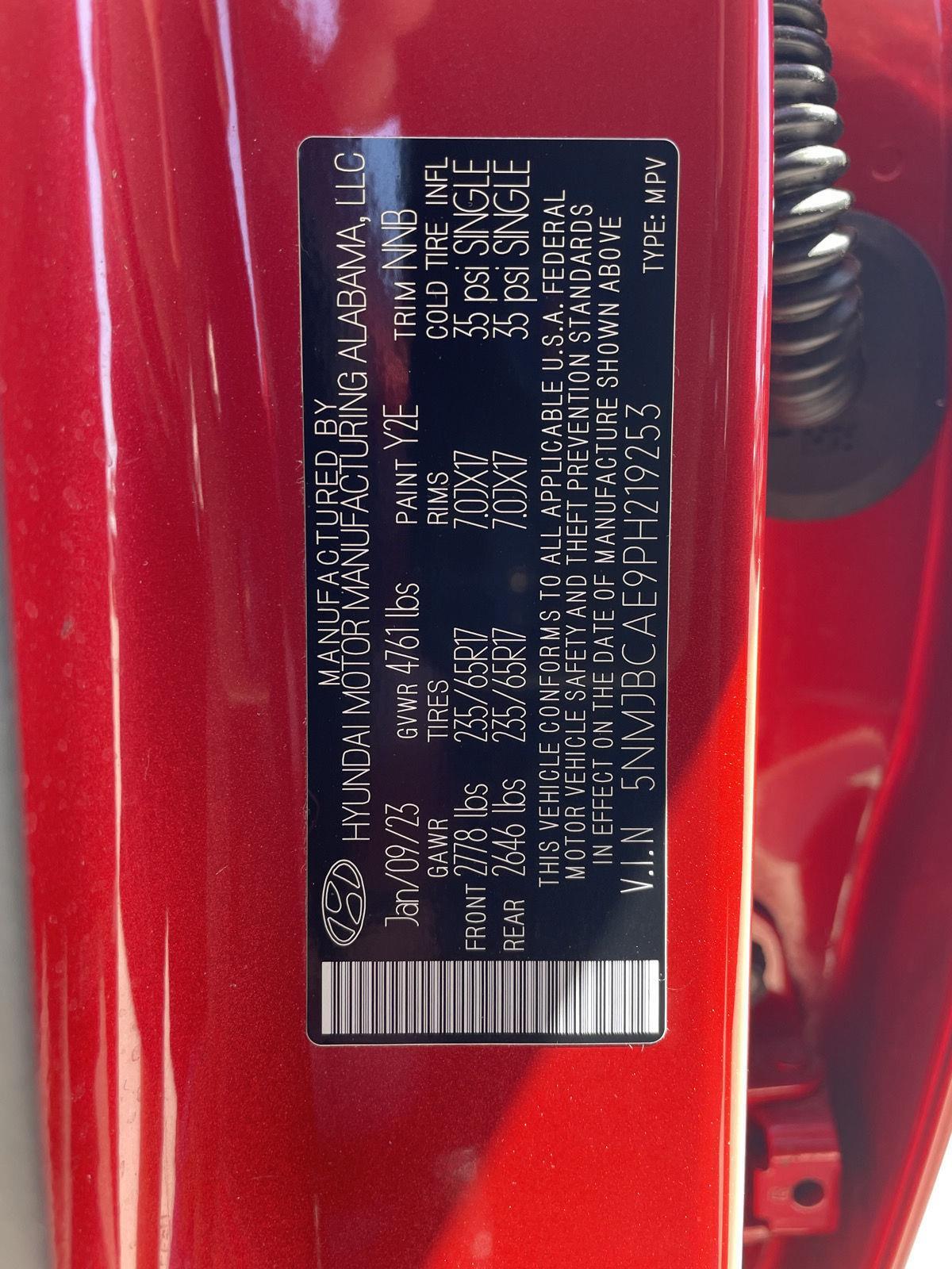 Vehicle photo 31