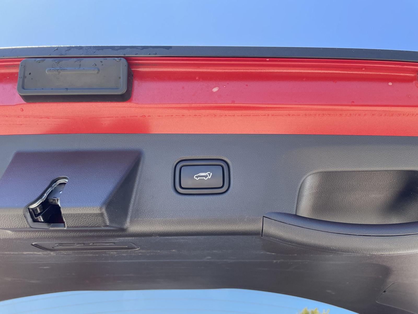 Vehicle photo 35