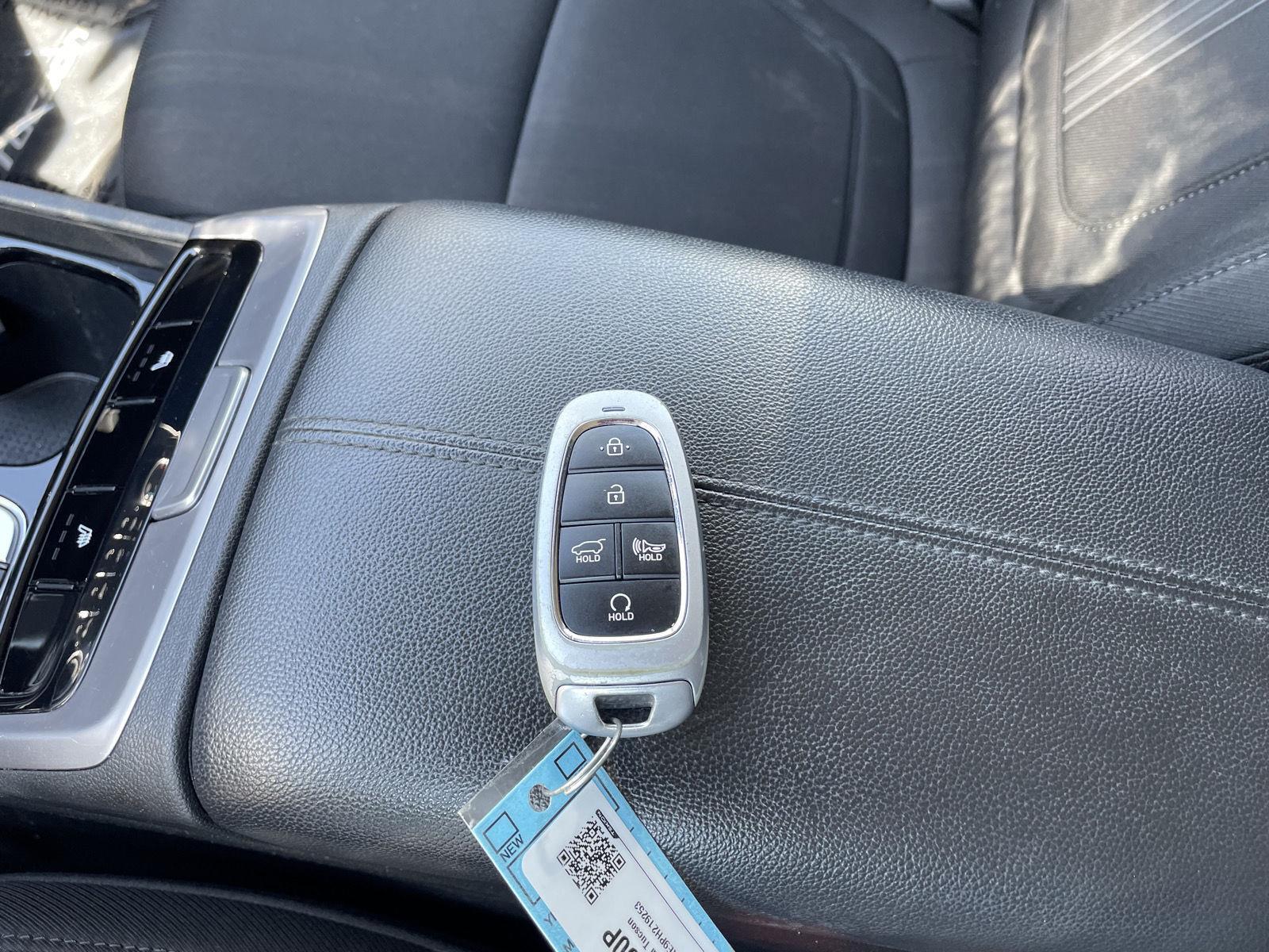 Vehicle photo 37