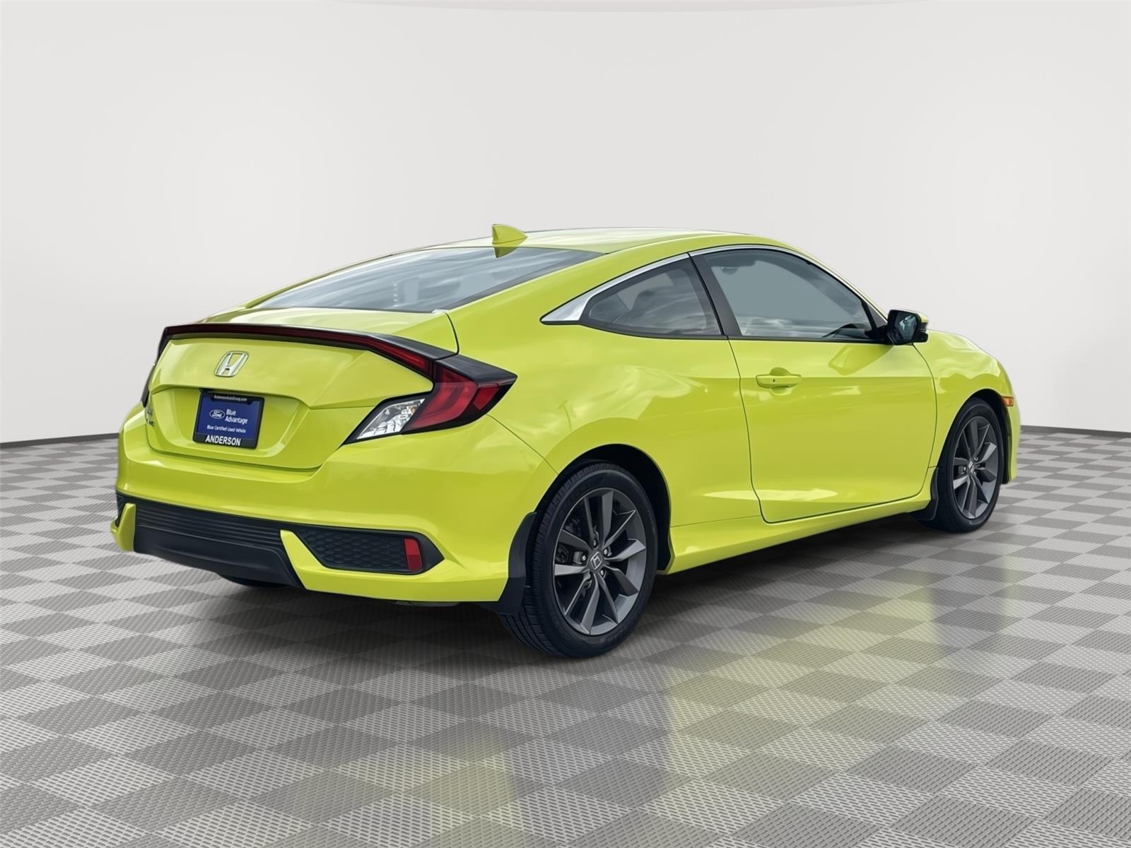Vehicle photo 7