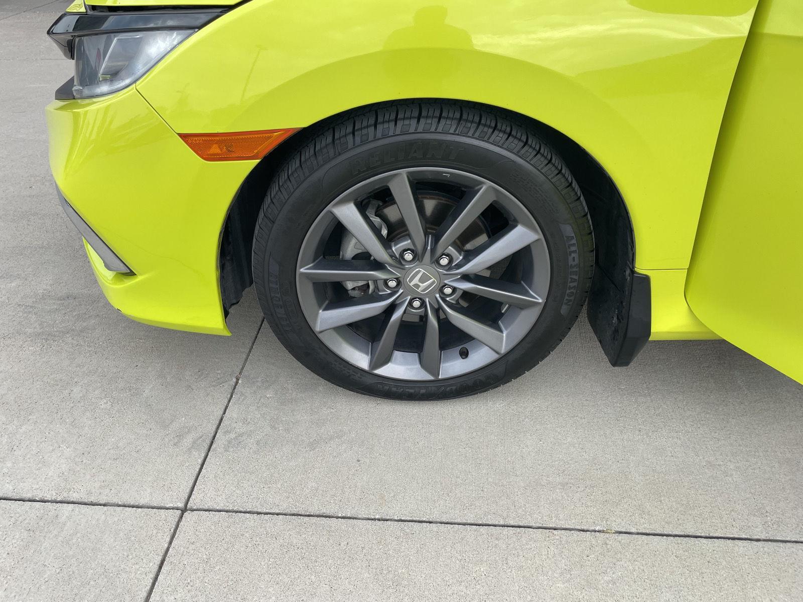 Vehicle photo 10