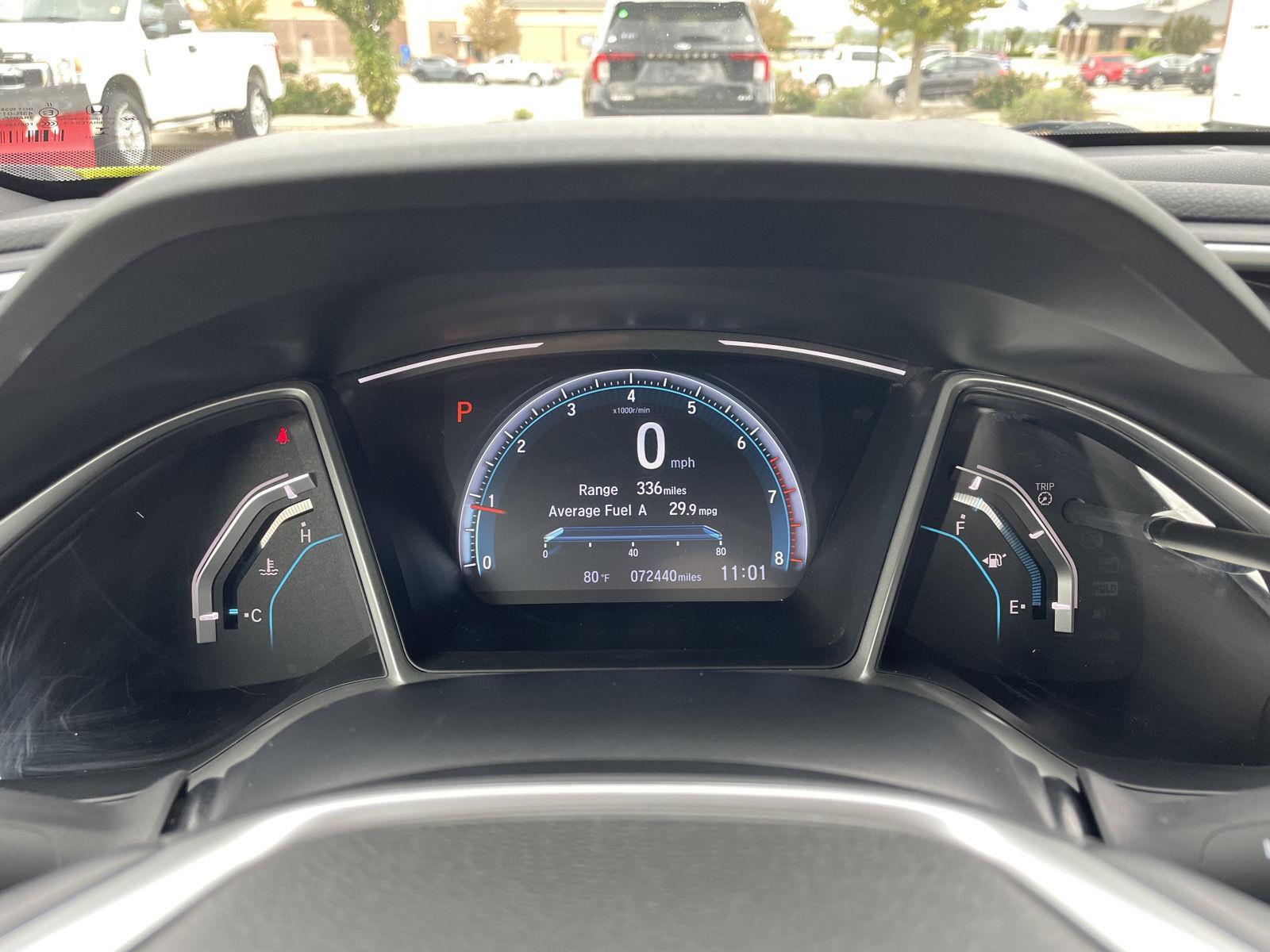 Vehicle photo 15