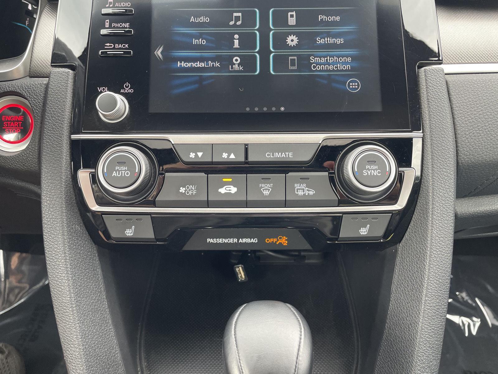 Vehicle photo 25