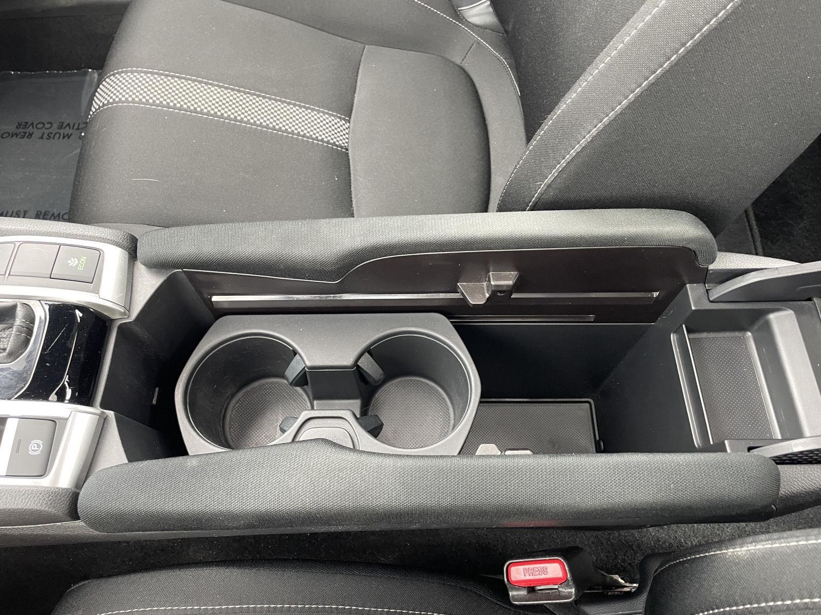 Vehicle photo 29