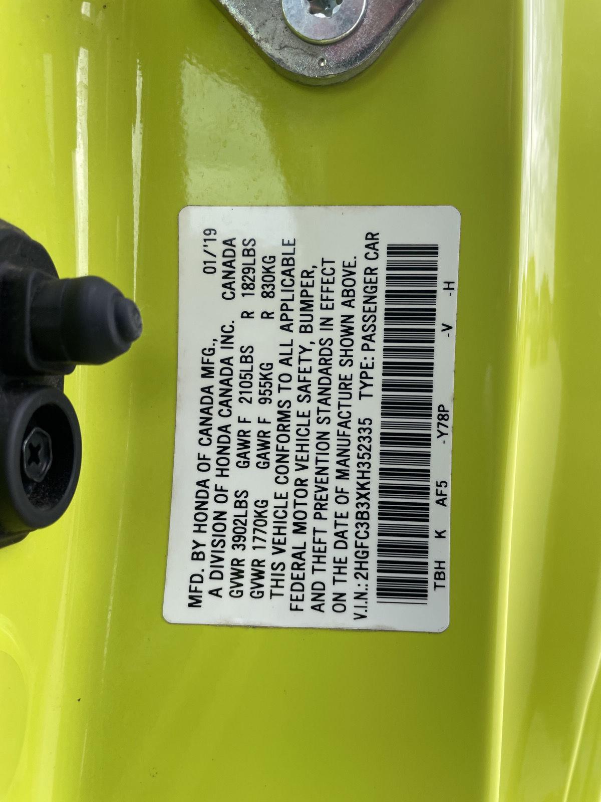 Vehicle photo 30