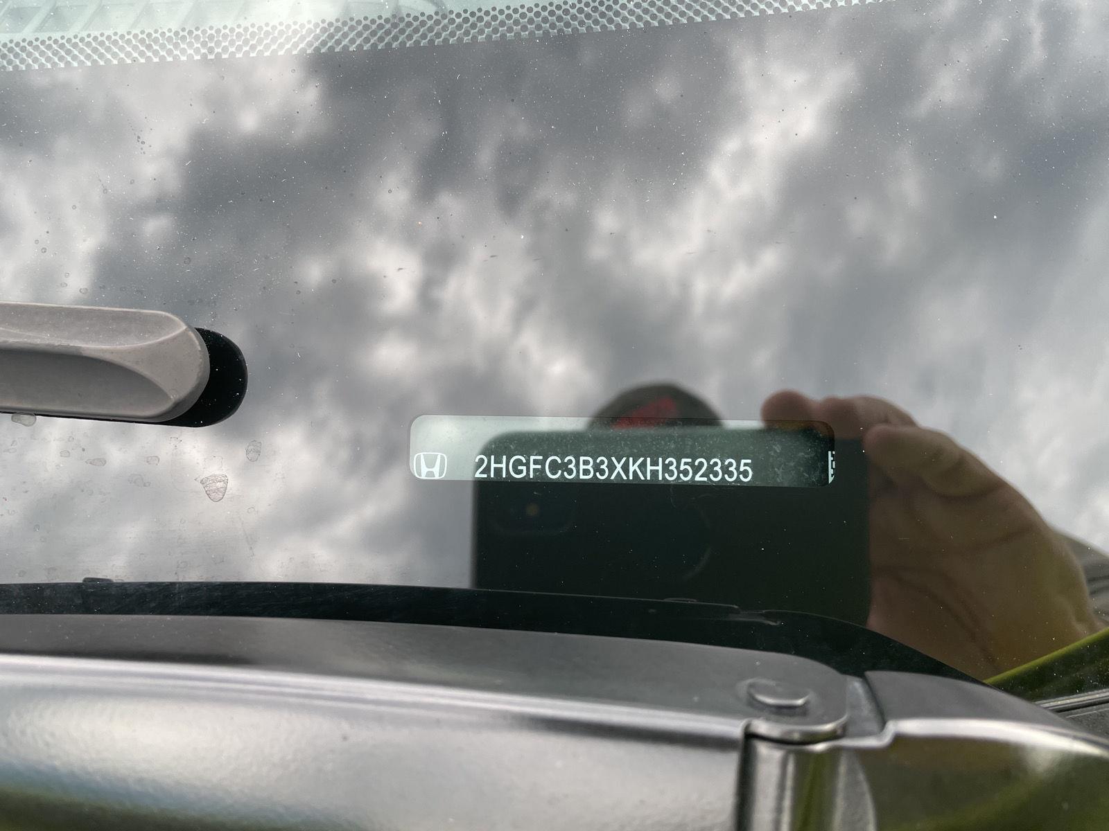 Vehicle photo 31