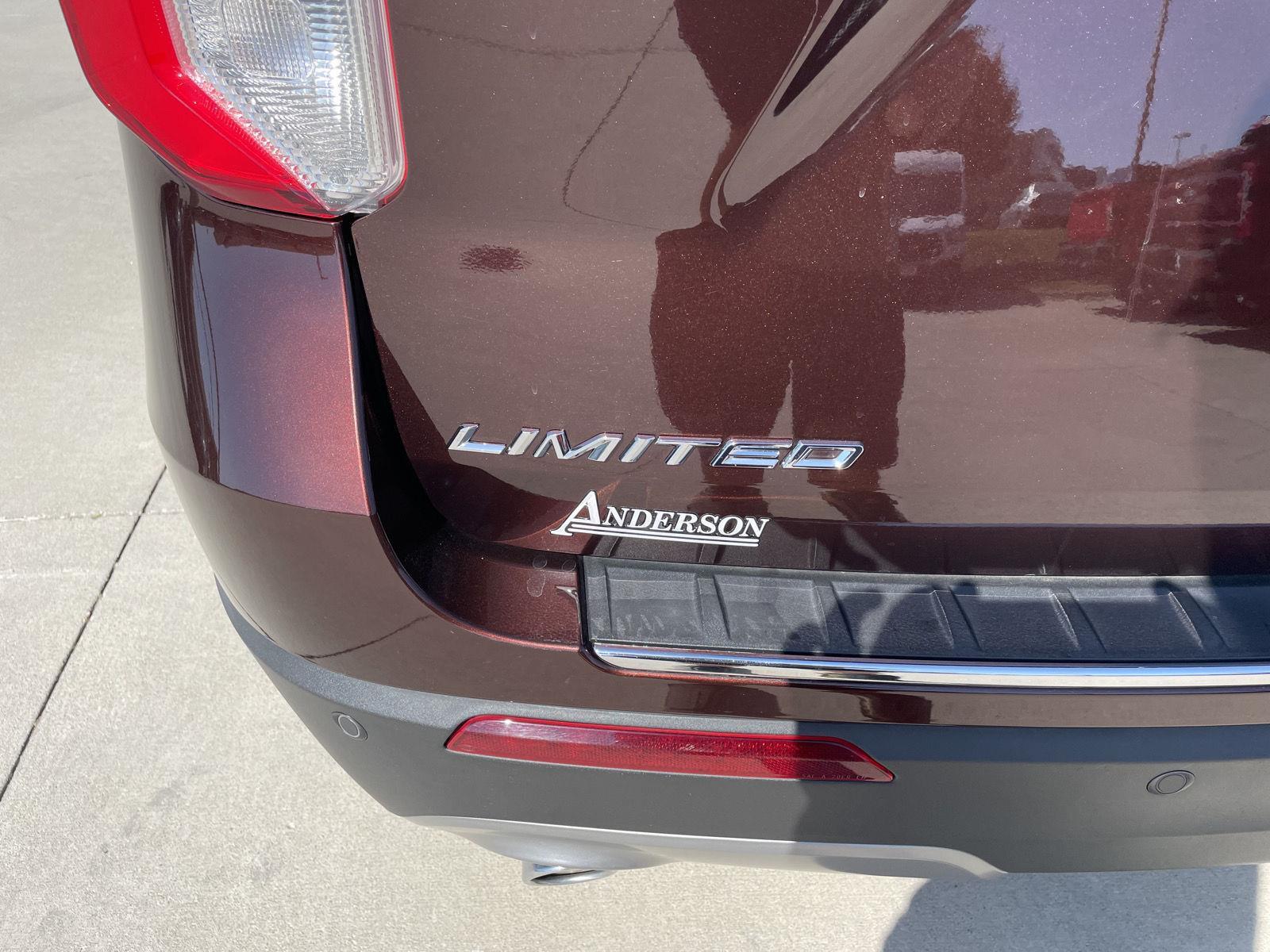Vehicle photo 45