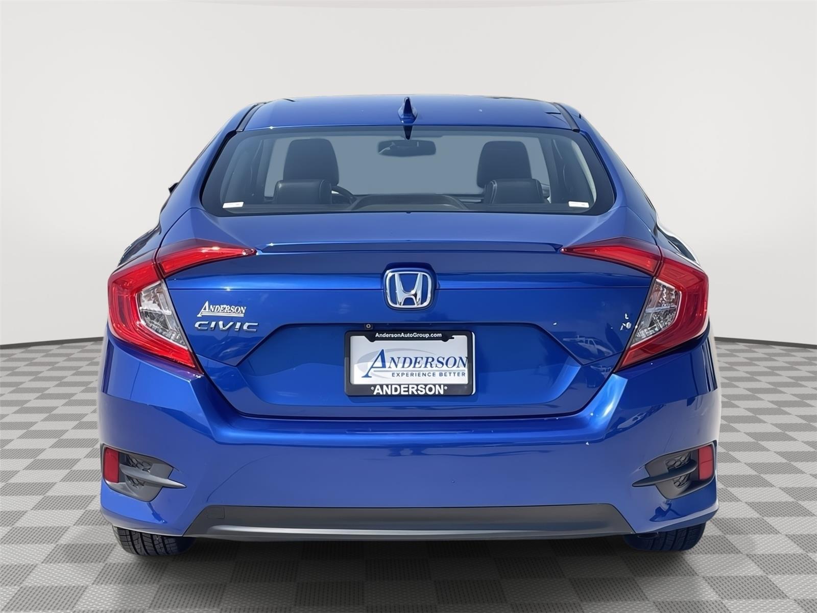 Vehicle photo 8