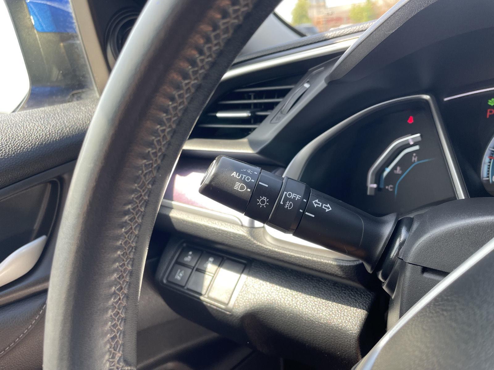 Vehicle photo 16