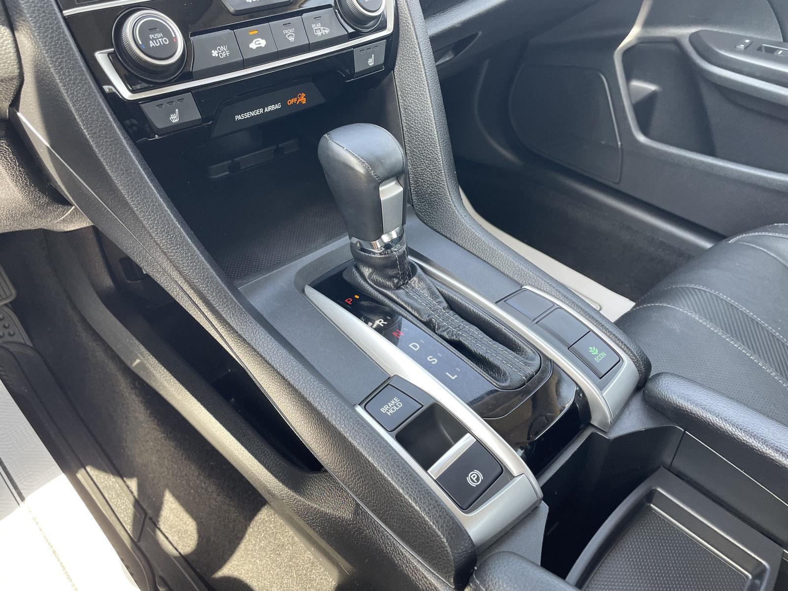 Vehicle photo 28