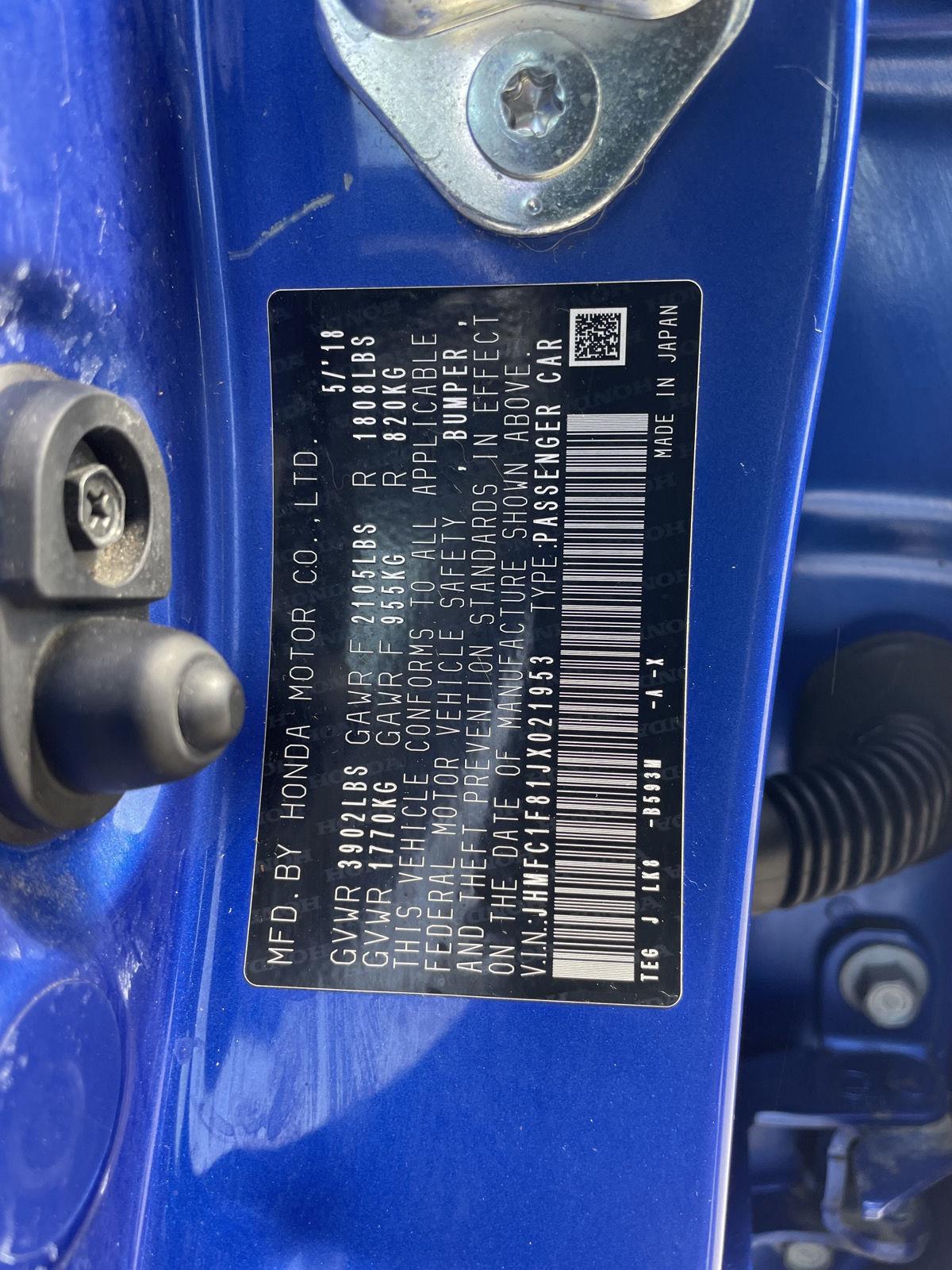 Vehicle photo 30