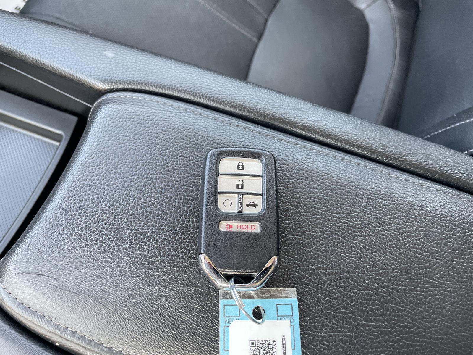 Vehicle photo 35