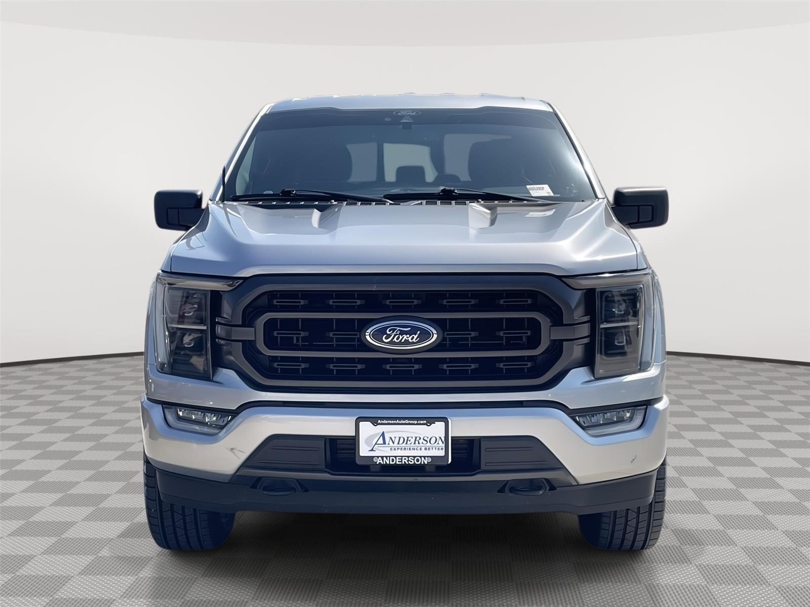 Vehicle photo 4