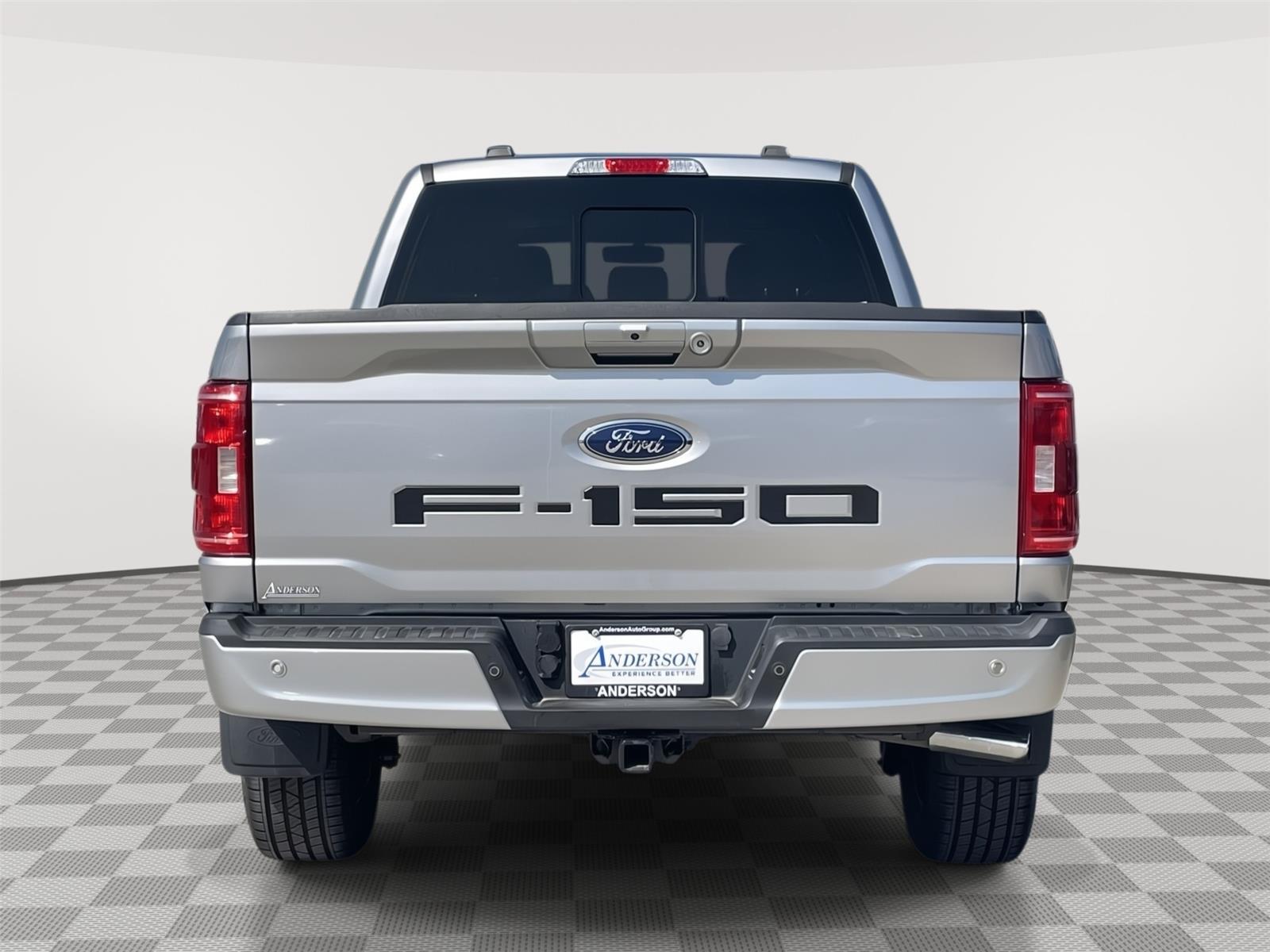 Vehicle photo 8
