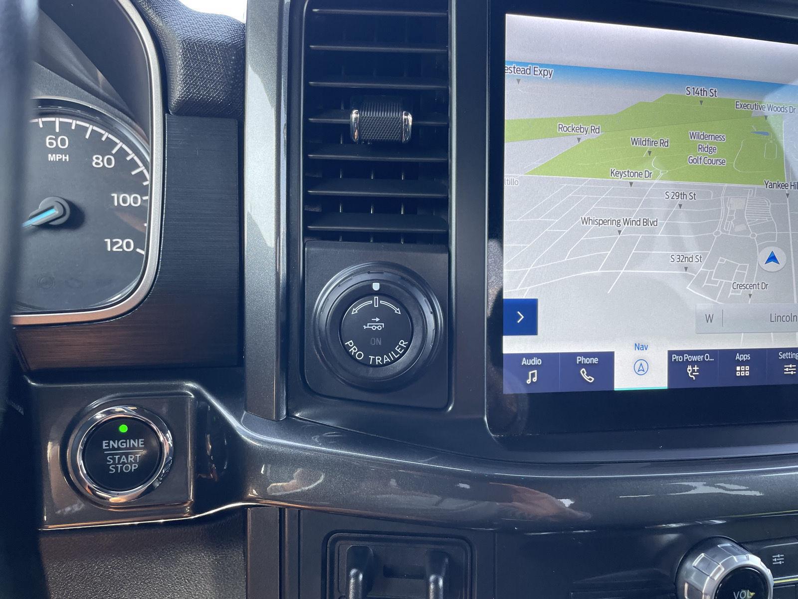 Vehicle photo 29
