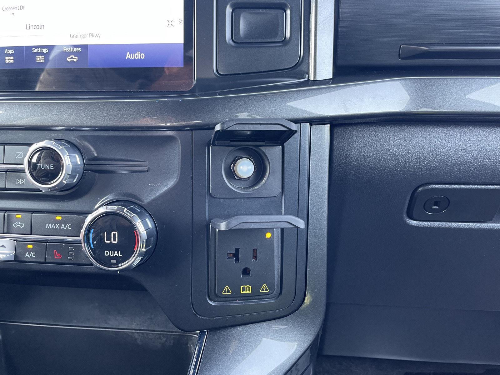 Vehicle photo 31