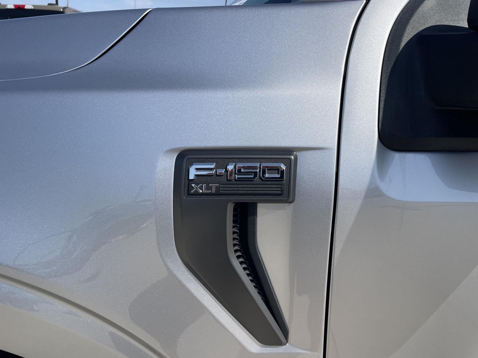 Vehicle photo 40