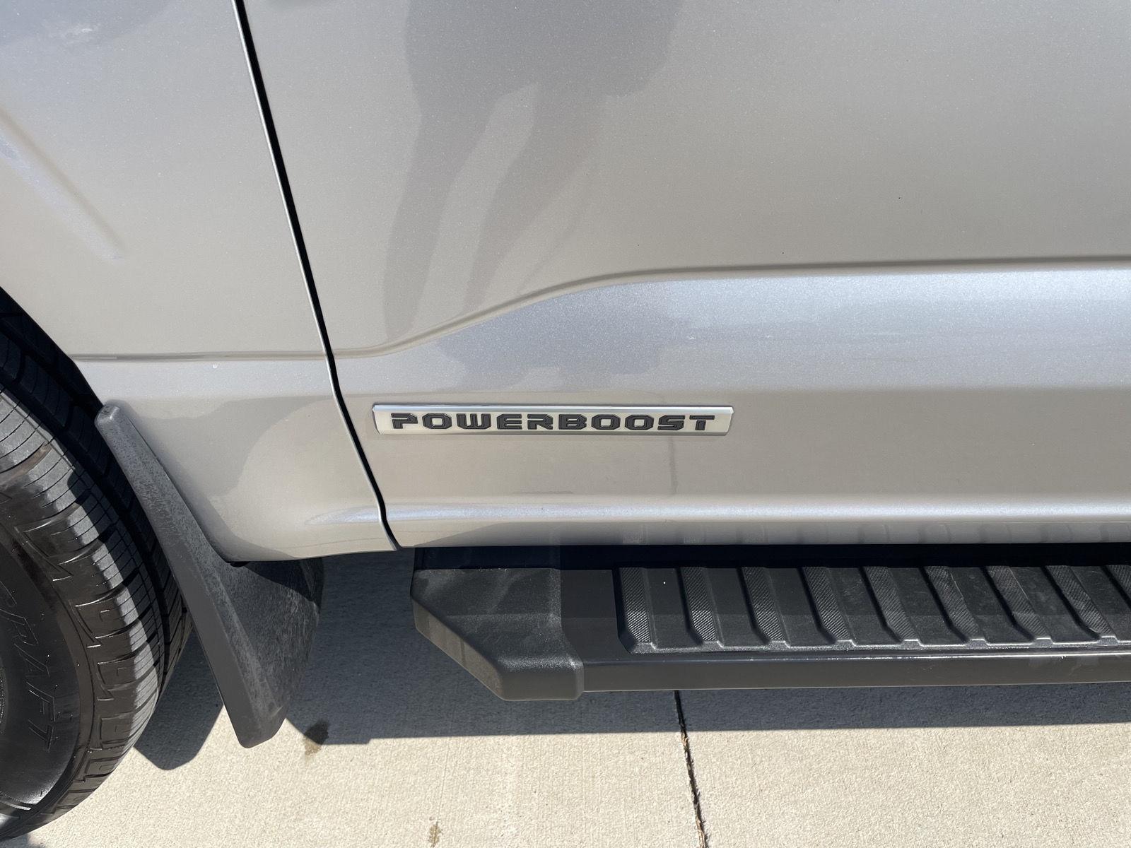 Vehicle photo 41