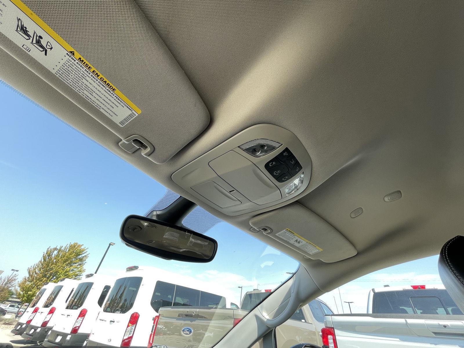 Vehicle photo 22