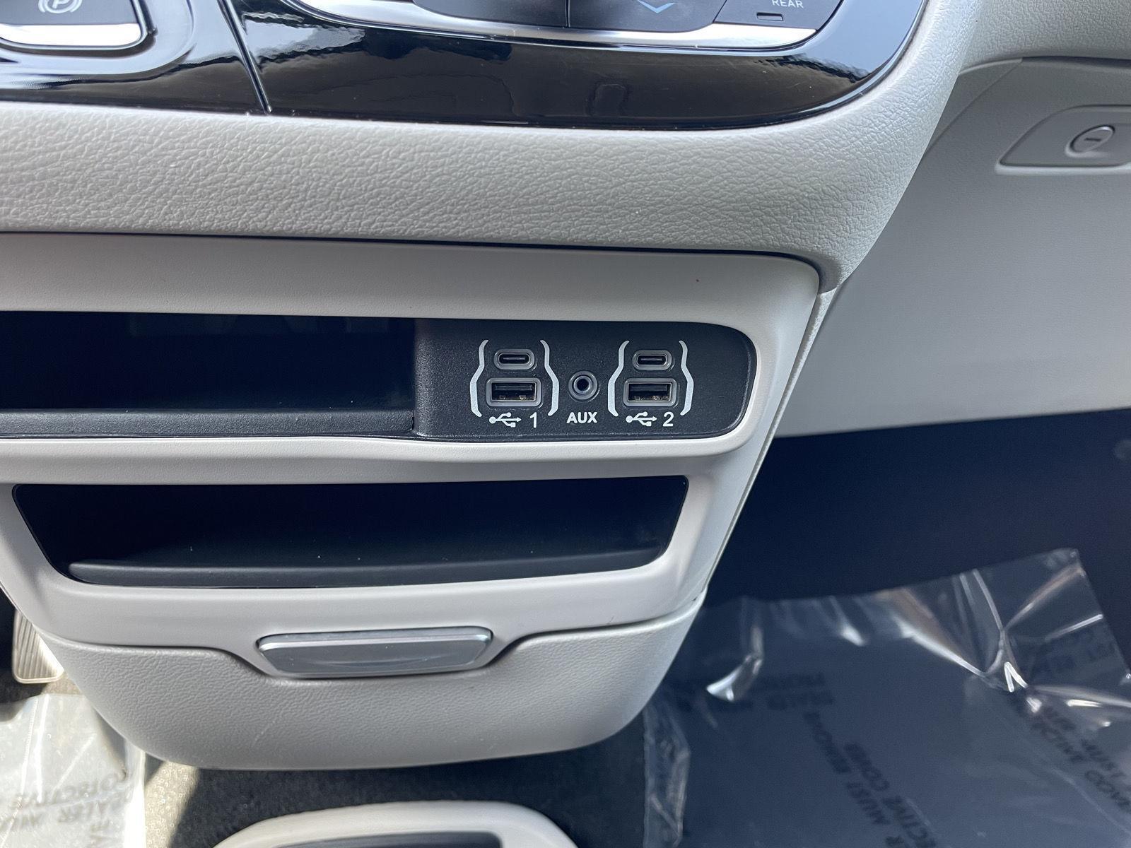 Vehicle photo 27