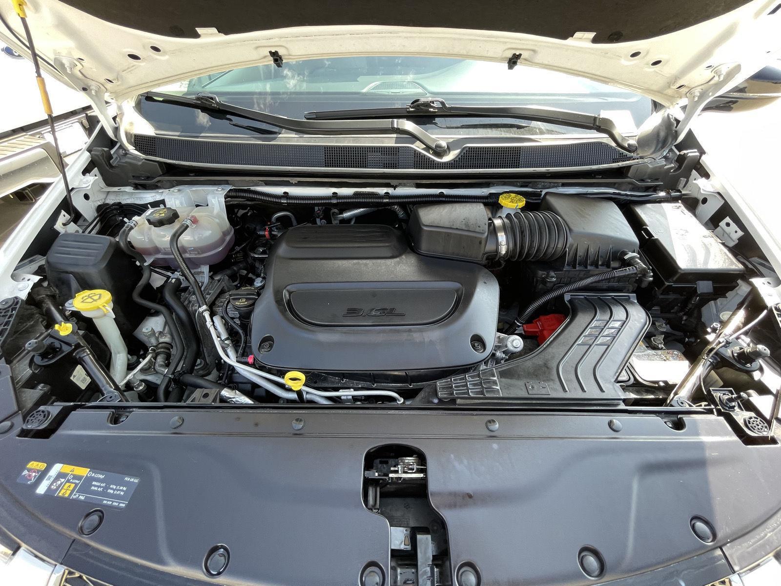 Vehicle photo 32