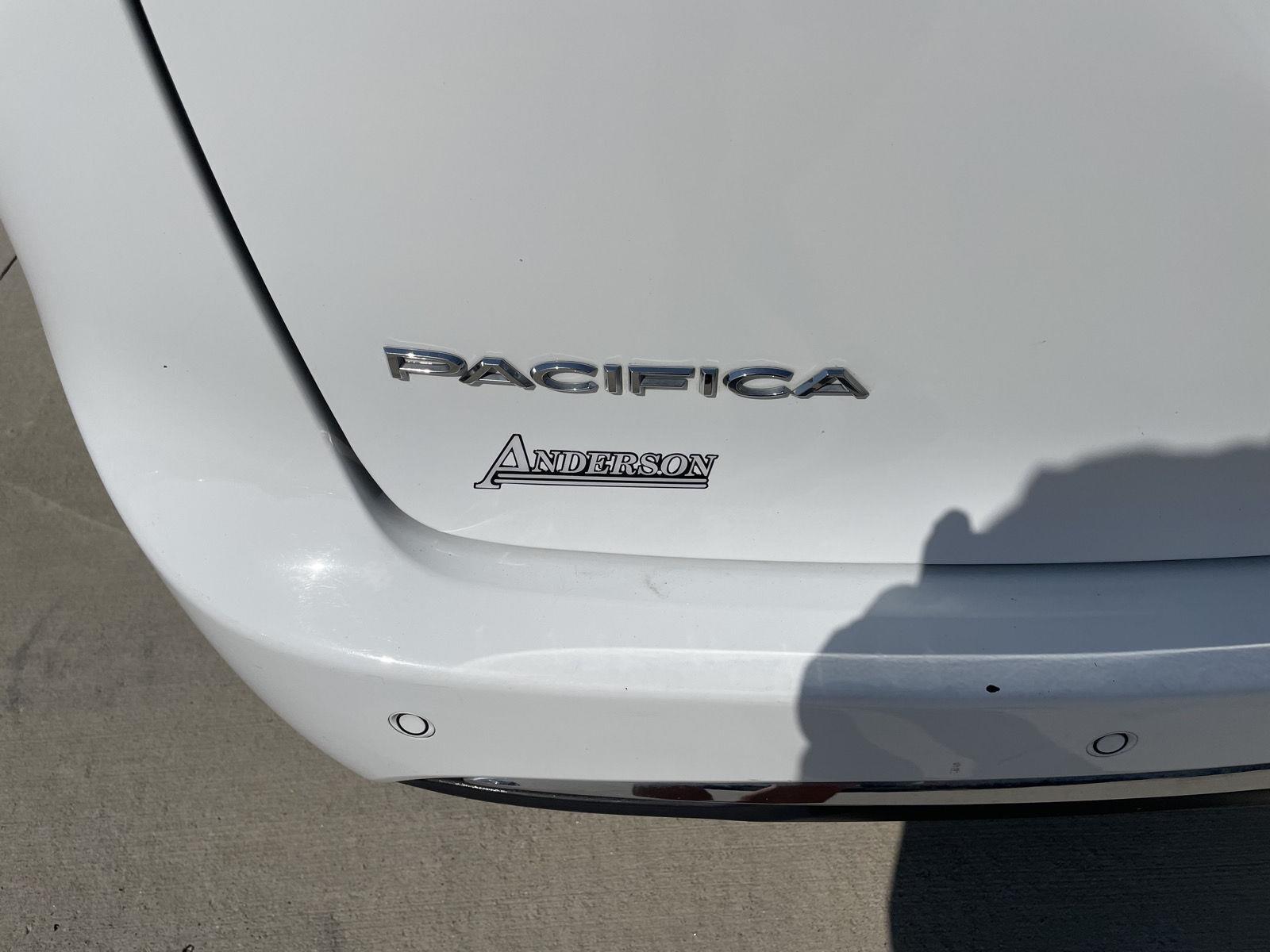 Vehicle photo 35