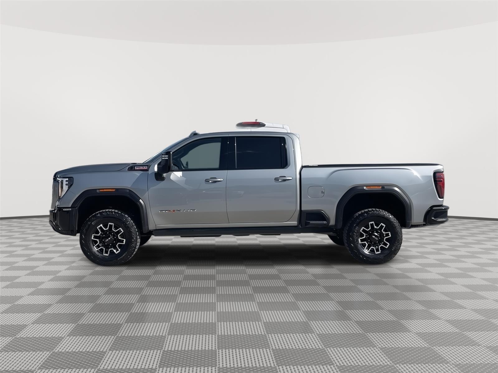 Vehicle photo 2