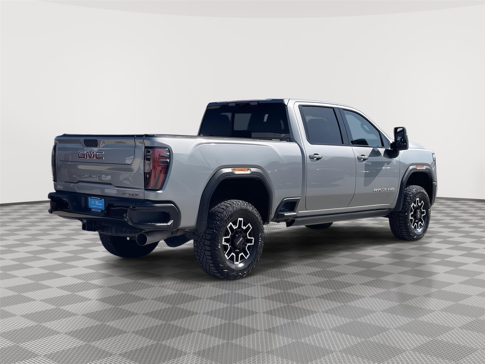Vehicle photo 7