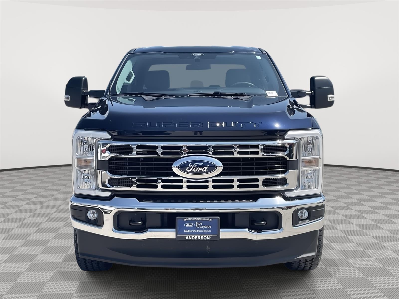 Vehicle photo 4