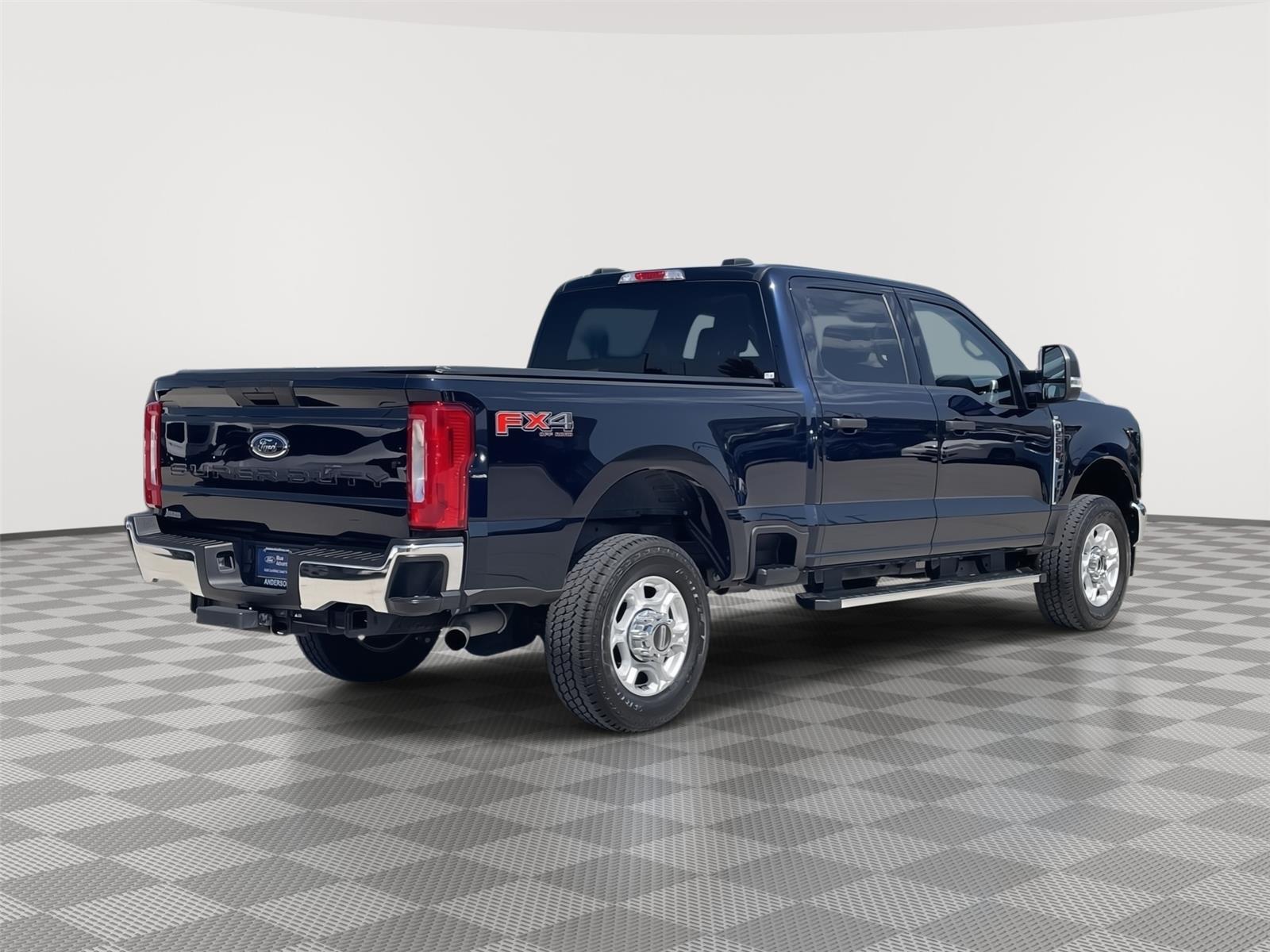 Vehicle photo 7