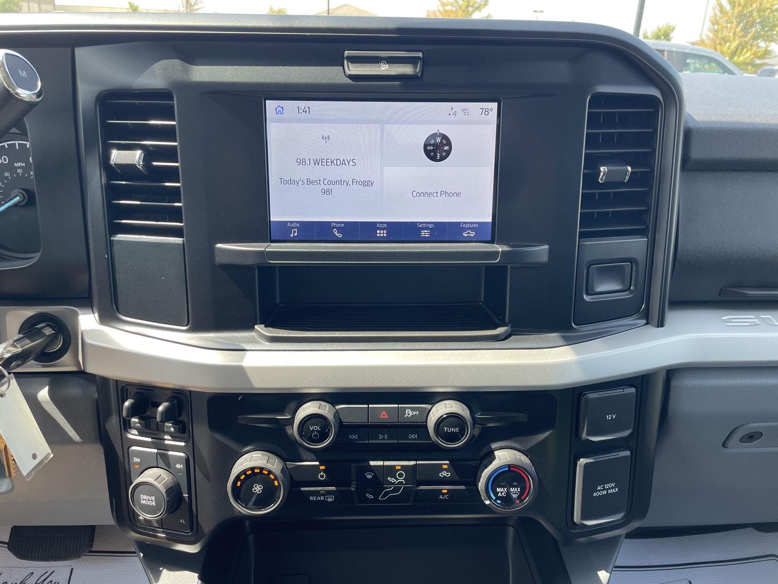Vehicle photo 22