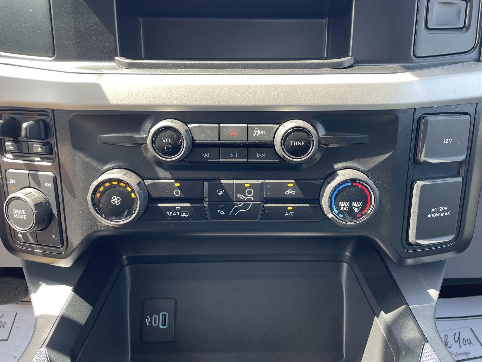 Vehicle photo 25