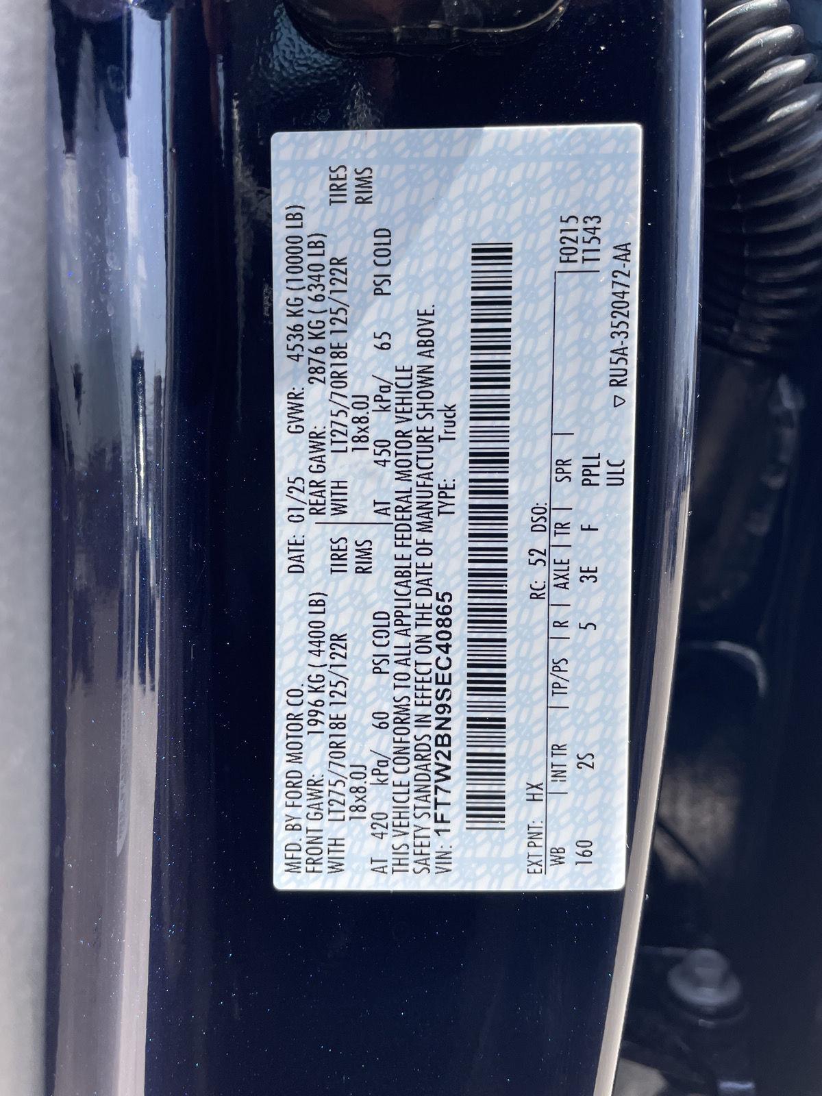Vehicle photo 32