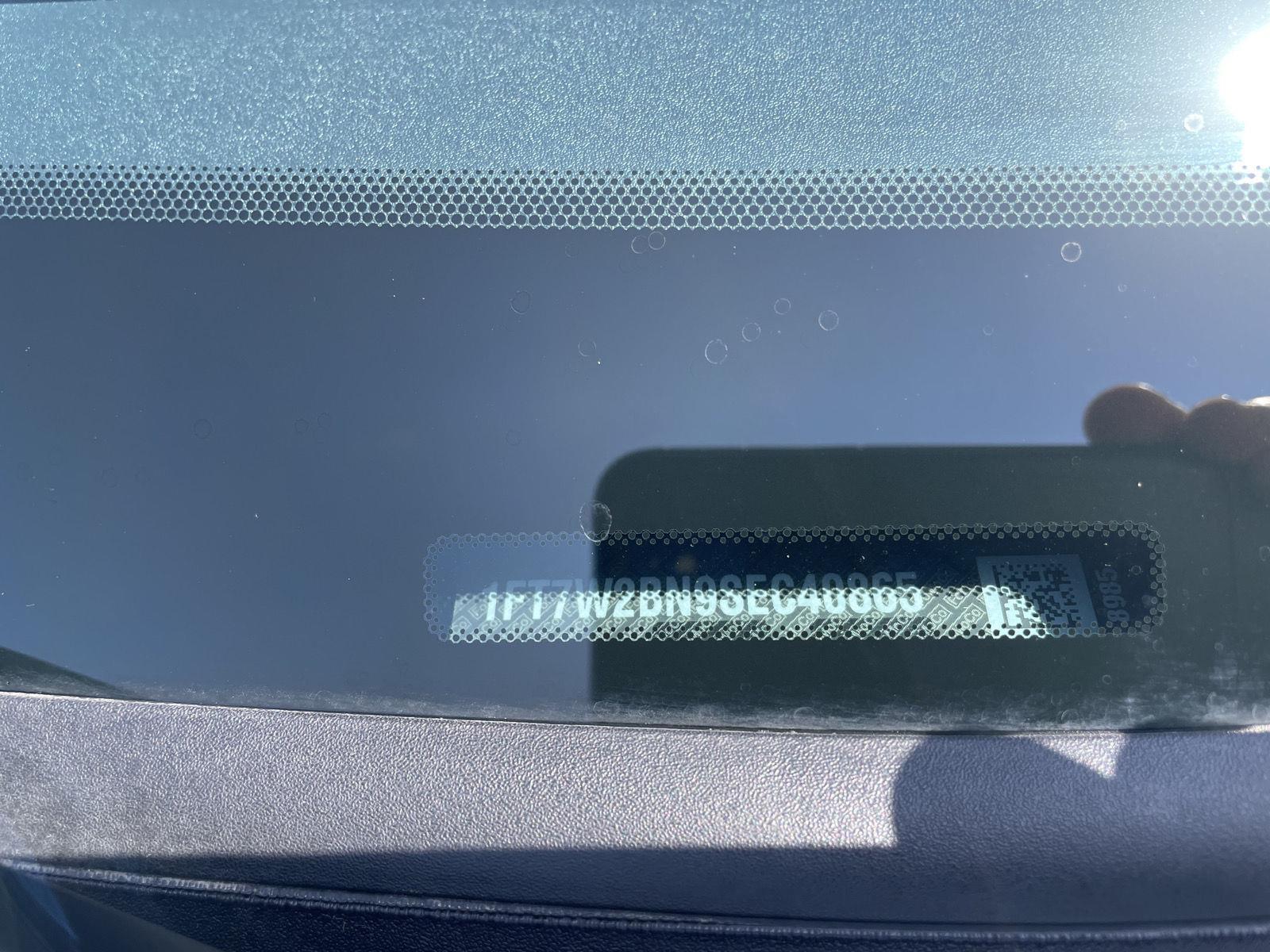 Vehicle photo 33