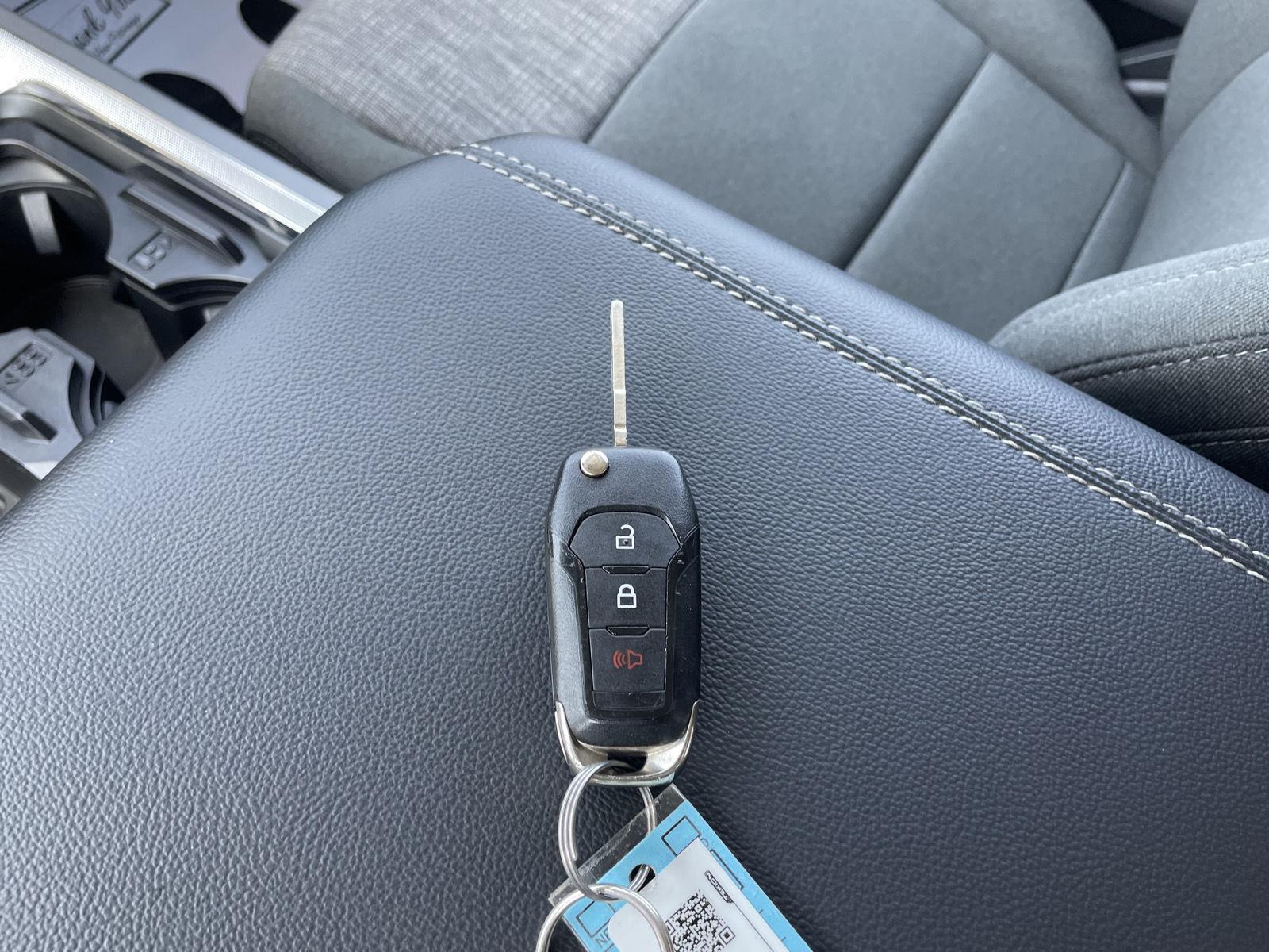Vehicle photo 37