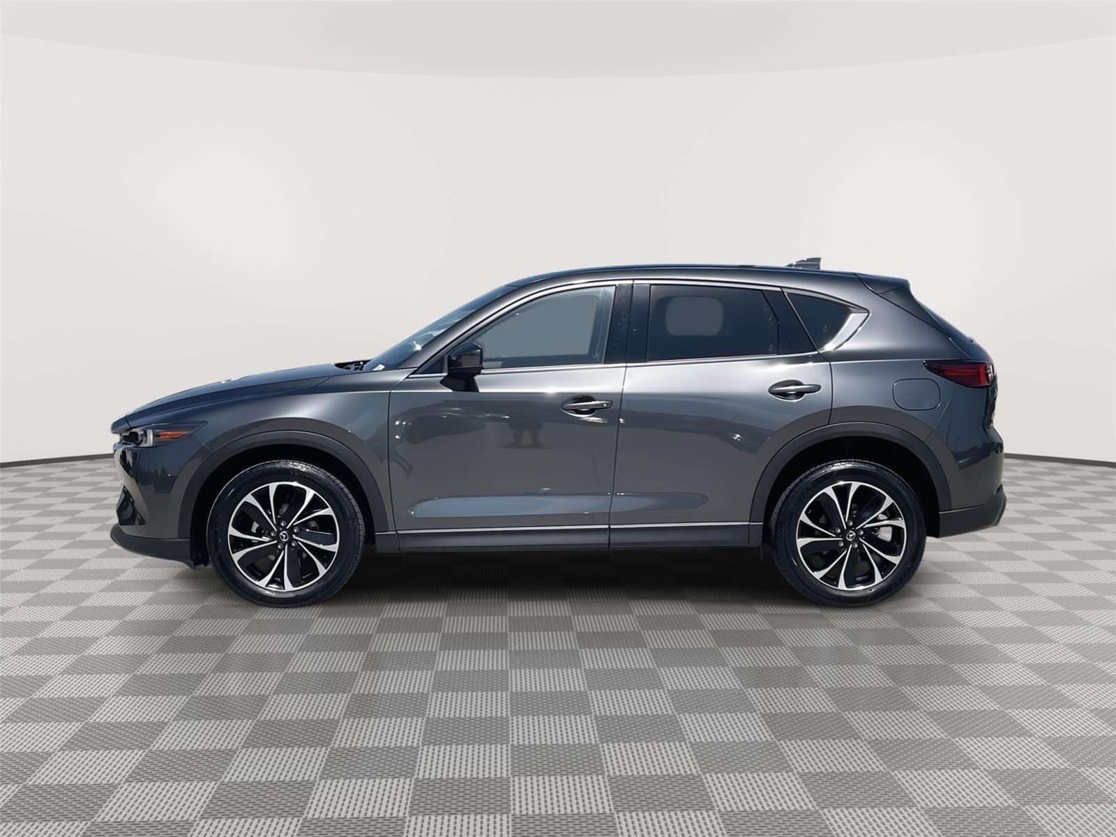 Vehicle photo 2