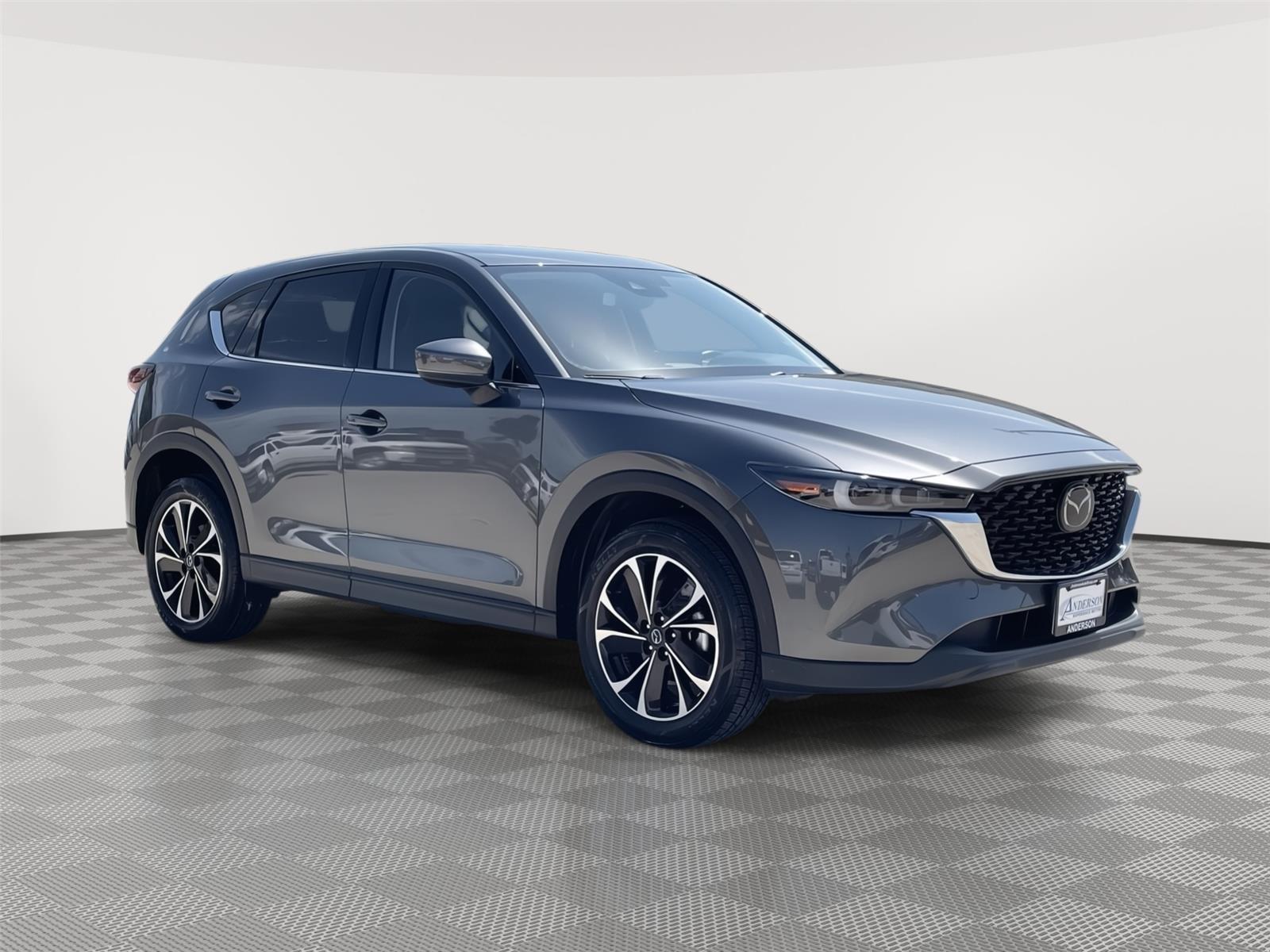 Vehicle photo 5