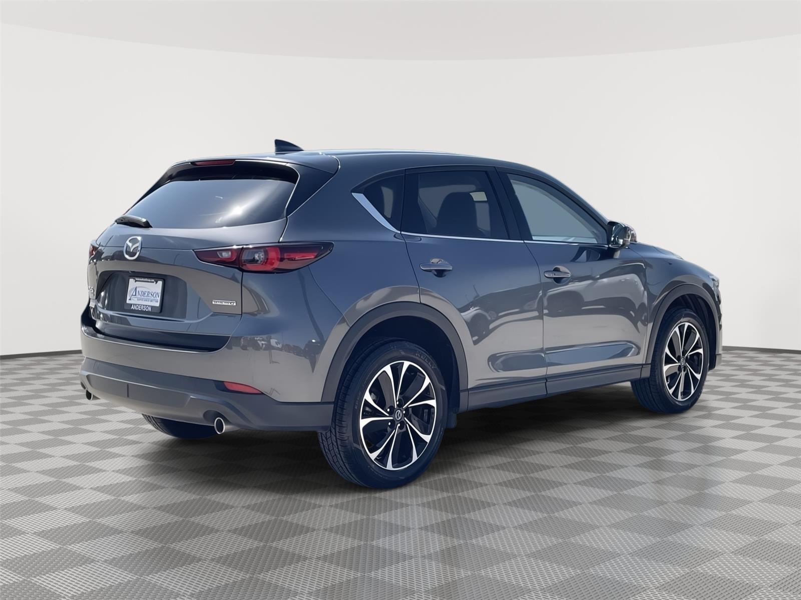 Vehicle photo 7