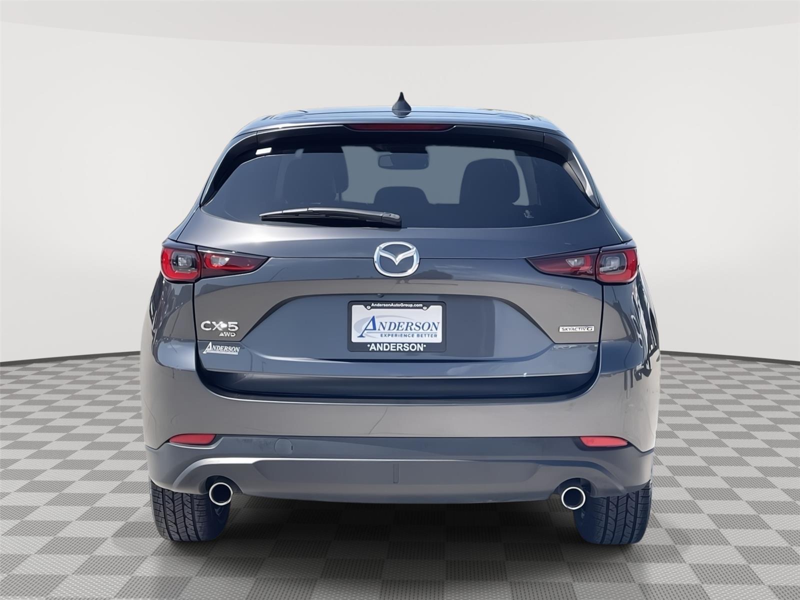 Vehicle photo 8