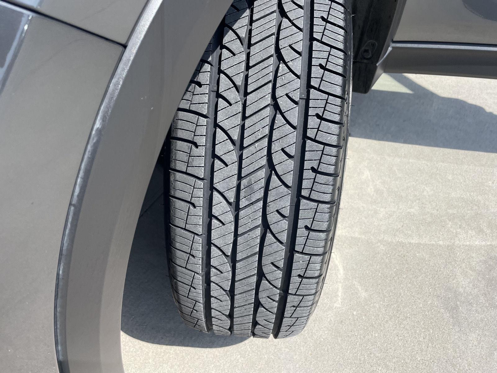 Vehicle photo 11