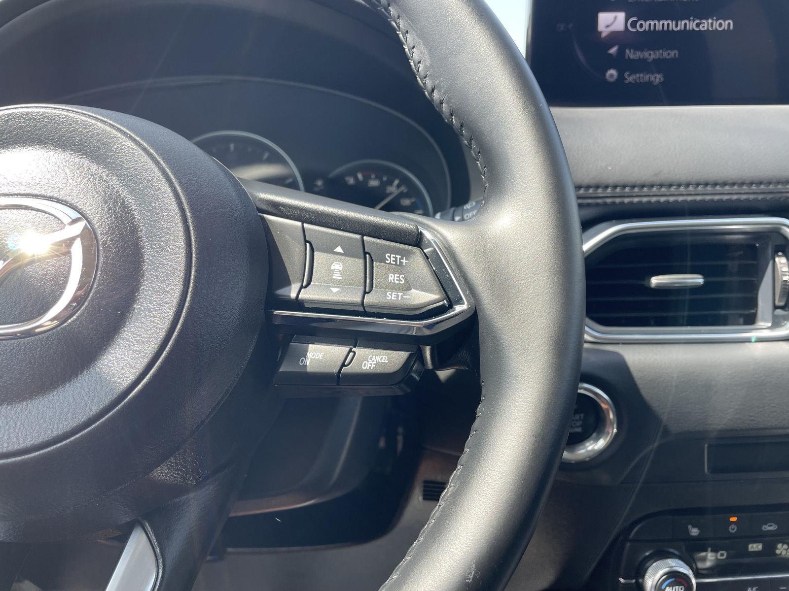 Vehicle photo 14