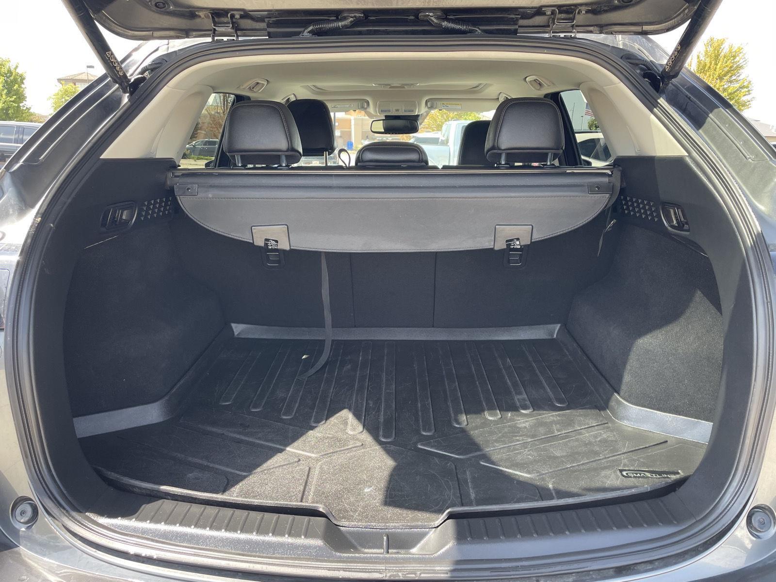 Vehicle photo 33