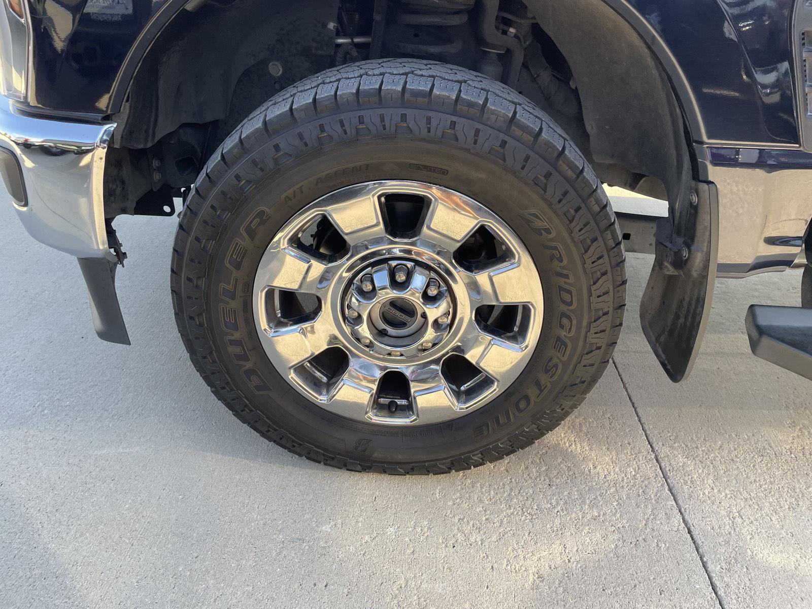 Vehicle photo 10