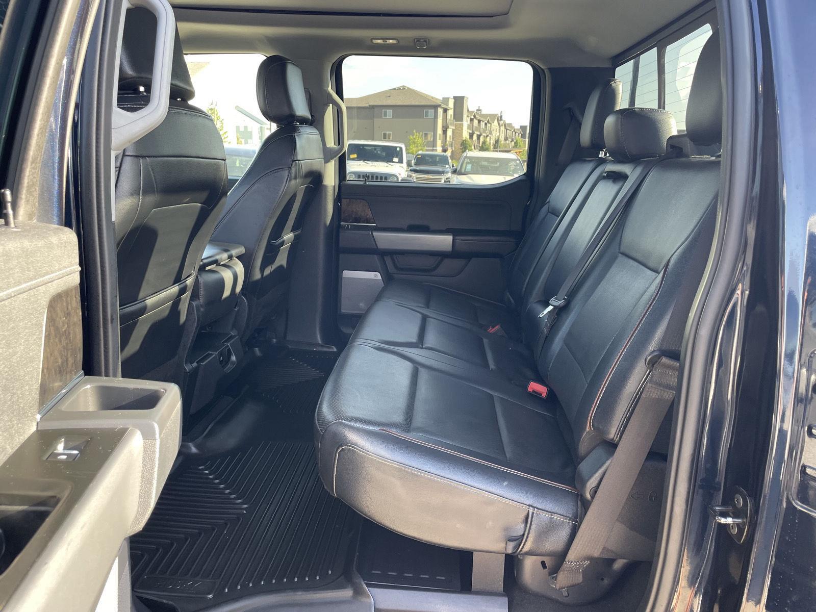 Vehicle photo 20
