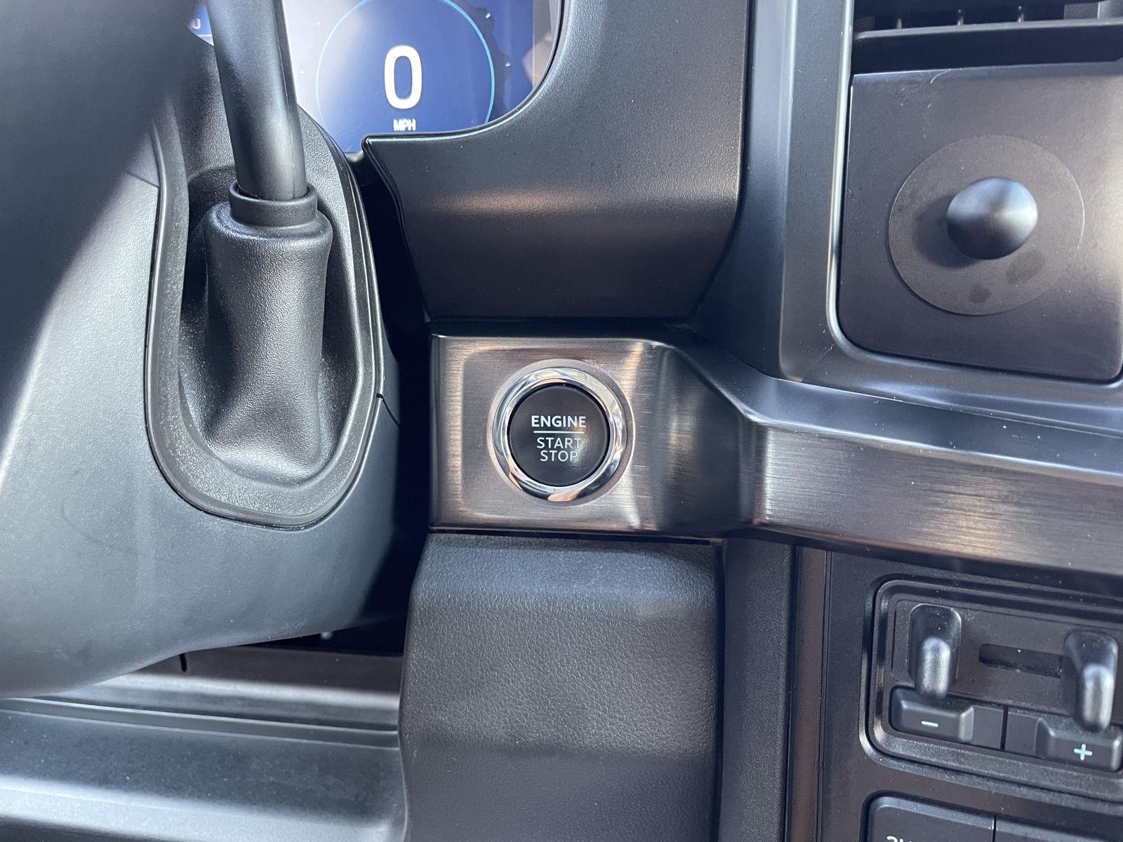 Vehicle photo 31