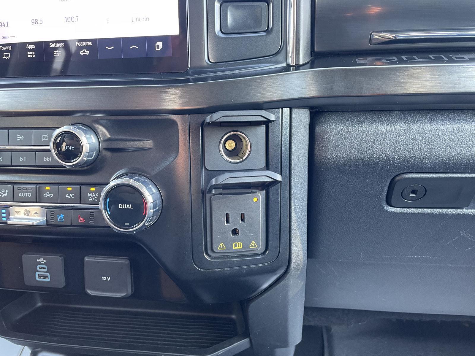 Vehicle photo 33