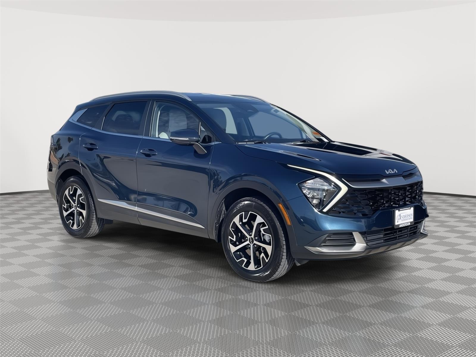 Vehicle photo 5